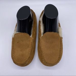UGG sleepers for boys size 4